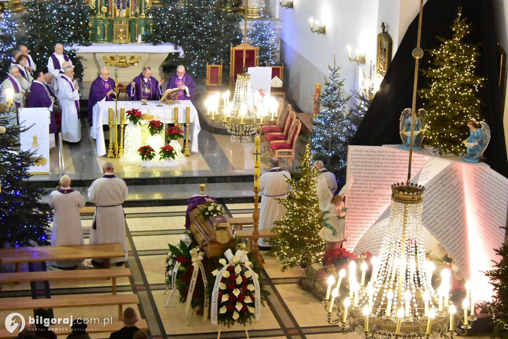 Pół wieku w służbie Bogu i ludziom. Pożegnanie śp. ks. Stanisława Mizaka