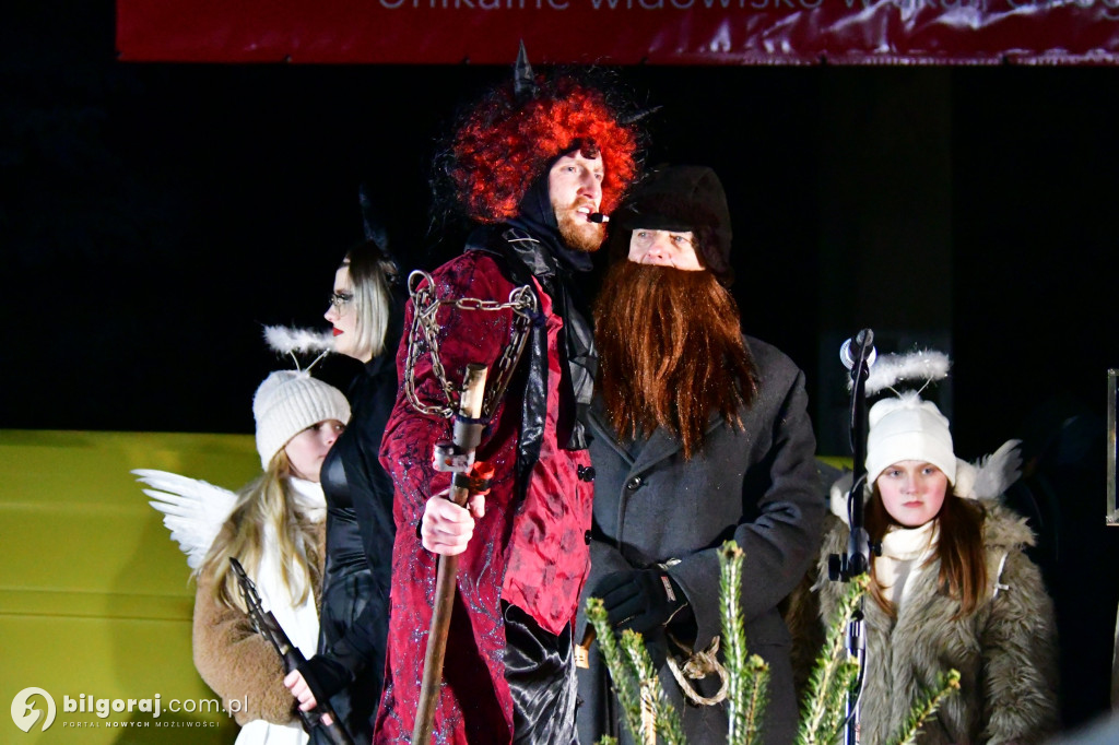 Śmierć, diabły i Wiarus. Niezwykły sylwester w Goraju przyciągnął tłumy (FOTO, VIDEO)