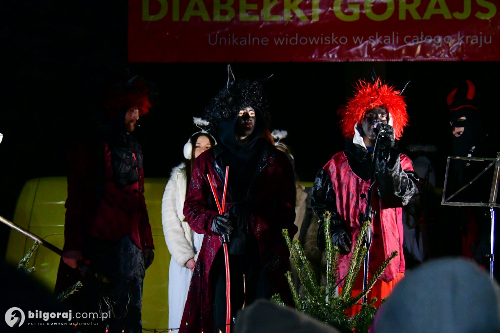 Śmierć, diabły i Wiarus. Niezwykły sylwester w Goraju przyciągnął tłumy (FOTO, VIDEO)