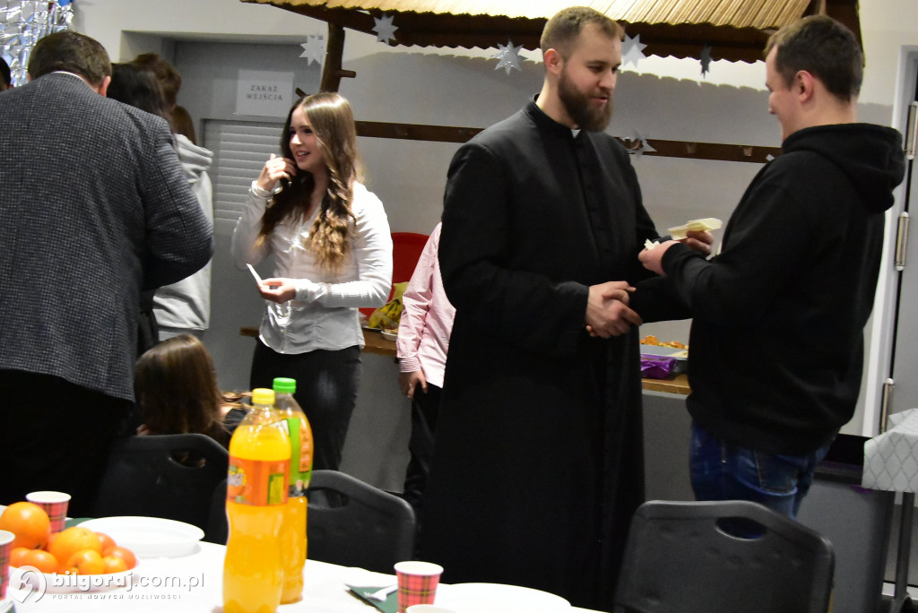 Młodzi sercem u Boga. Diecezjalne spotkanie opłatkowe KSM w Biszczy