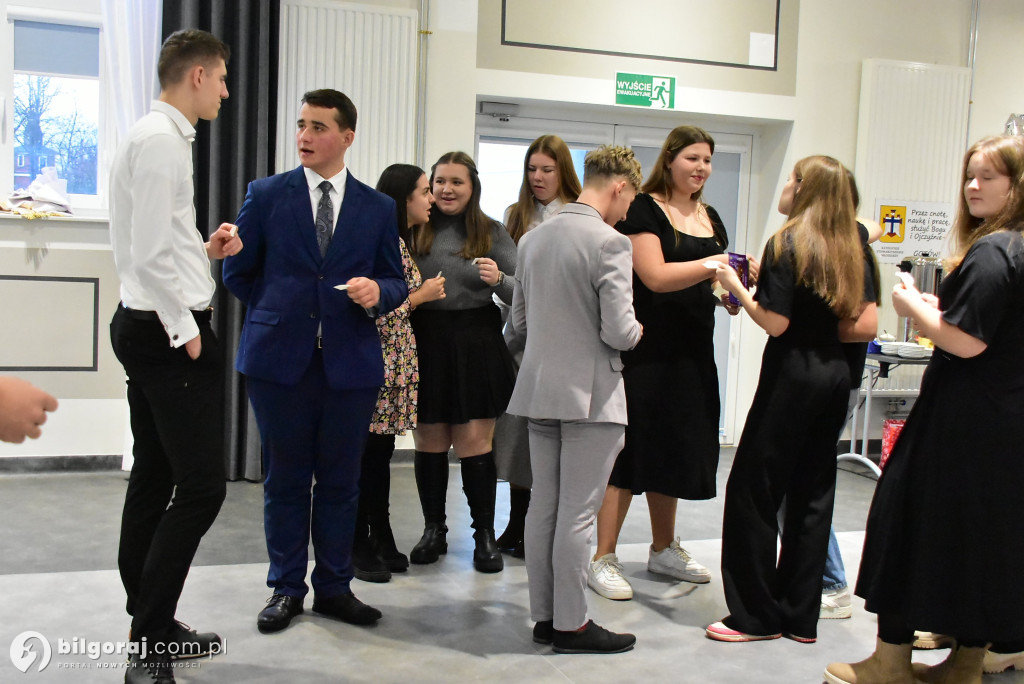 Młodzi sercem u Boga. Diecezjalne spotkanie opłatkowe KSM w Biszczy