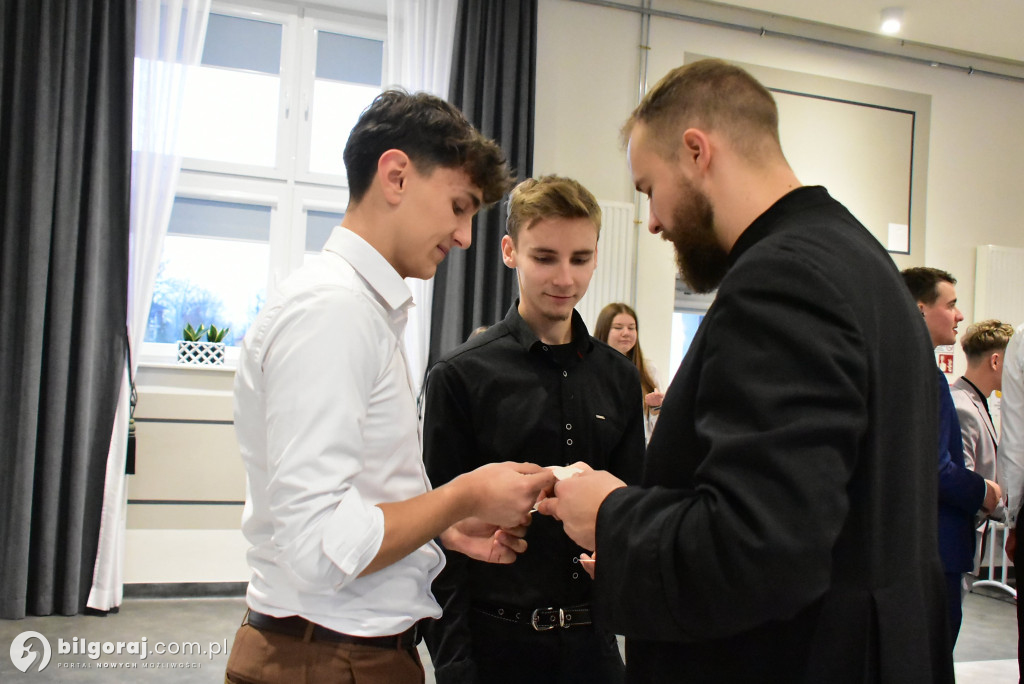 Młodzi sercem u Boga. Diecezjalne spotkanie opłatkowe KSM w Biszczy