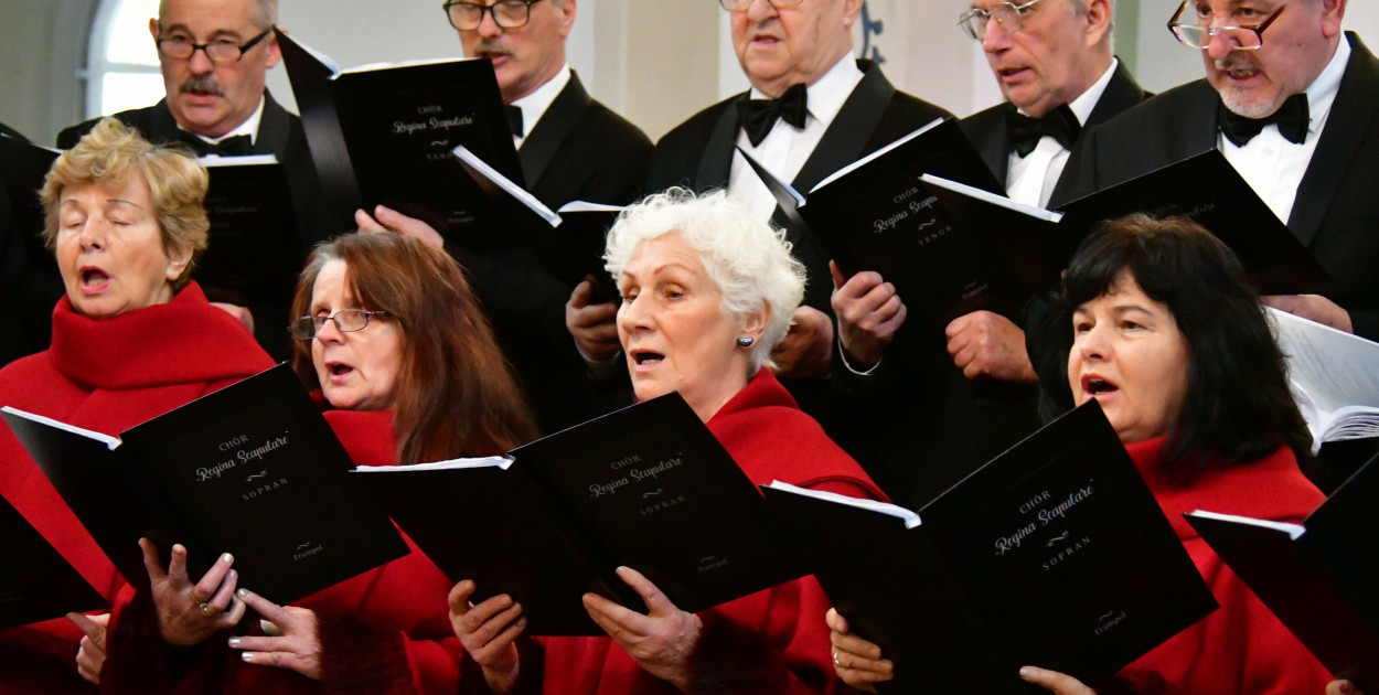 Kolędowanie we frampolskim kościele