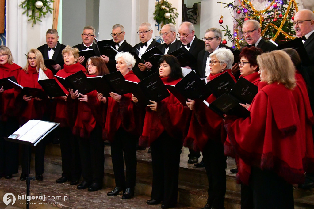 Kolędowanie we frampolskim kościele
