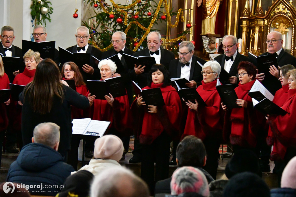 Kolędowanie we frampolskim kościele