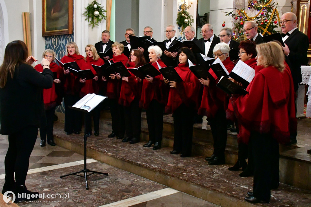 Kolędowanie we frampolskim kościele