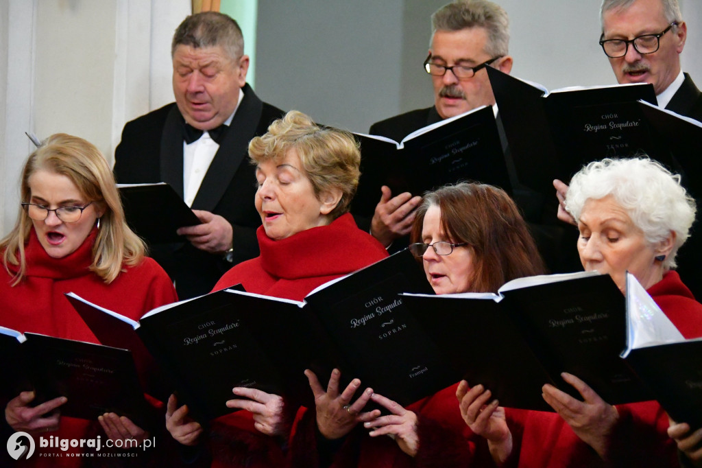 Kolędowanie we frampolskim kościele