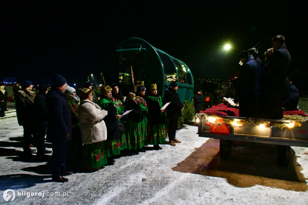 Łukowa połączyła tradycje. Orszak Trzech Króli, dunajowanie i lekcja tożsamości