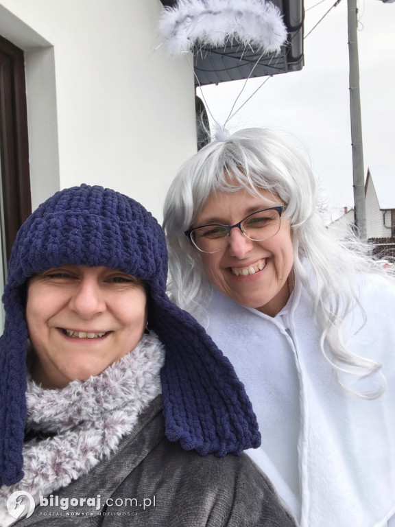 Kolędowanie w Biszczy. Kawalerzyści z Biszczy w domach mieszkańców