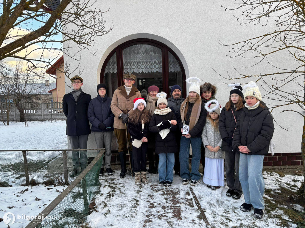 Młodzież z Majdanu Starego podtrzymuje kolędnicze tradycje