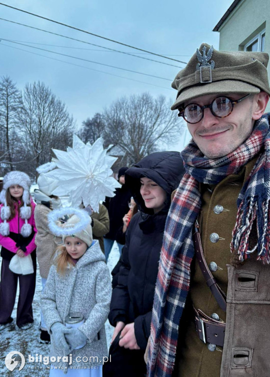 Młodzież z Majdanu Starego podtrzymuje kolędnicze tradycje