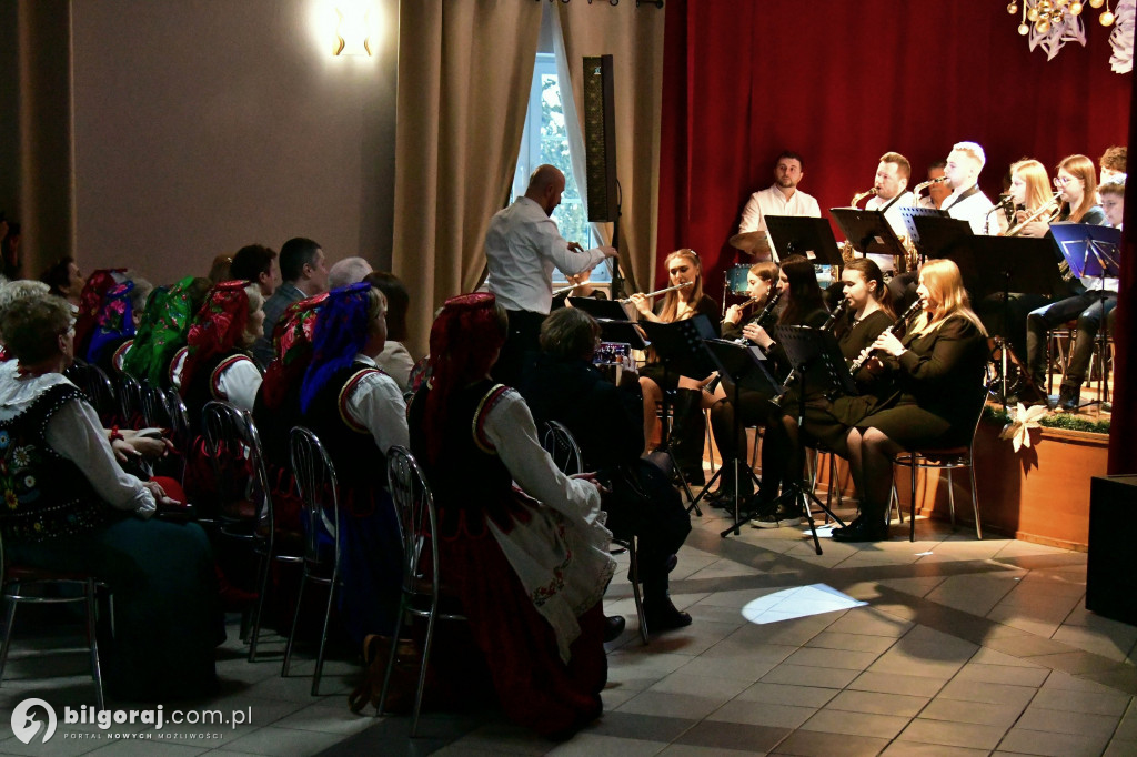 Złota Gwiazda Betlejemska zaświeciła w Obszy. Relacja z IV Konkursu Kolęd