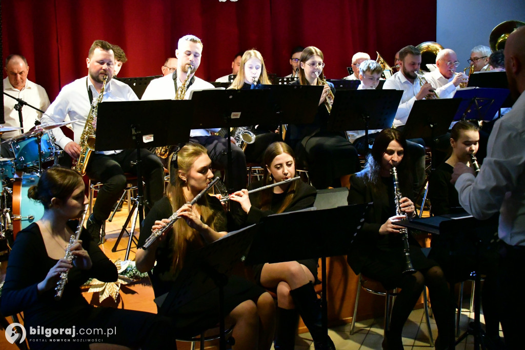 Złota Gwiazda Betlejemska zaświeciła w Obszy. Relacja z IV Konkursu Kolęd