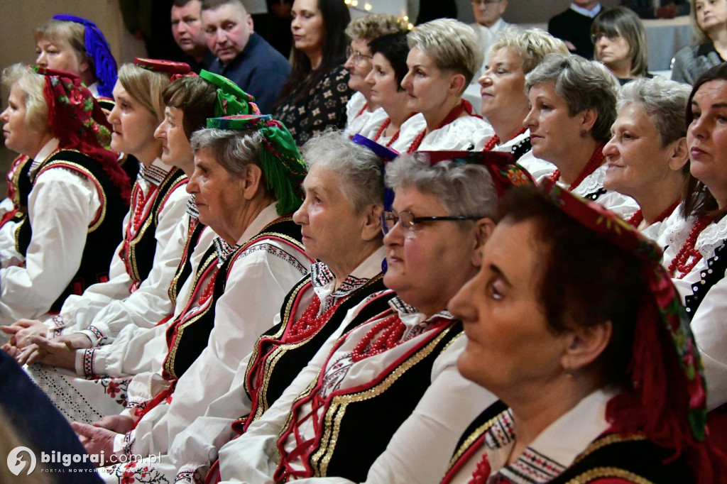 Złota Gwiazda Betlejemska zaświeciła w Obszy. Relacja z IV Konkursu Kolęd