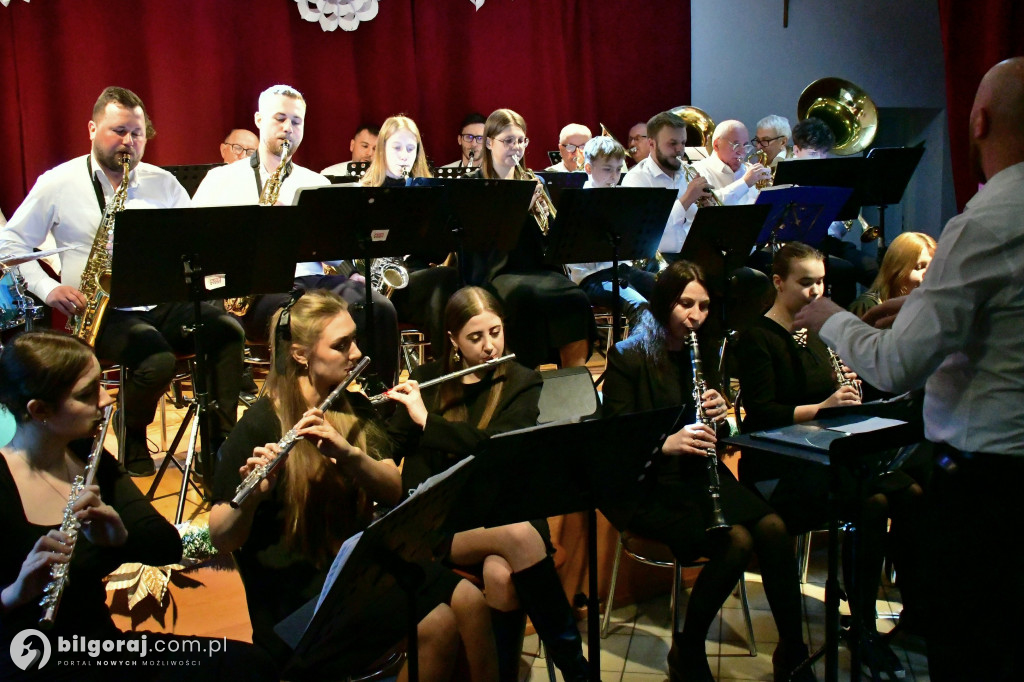 Złota Gwiazda Betlejemska zaświeciła w Obszy. Relacja z IV Konkursu Kolęd
