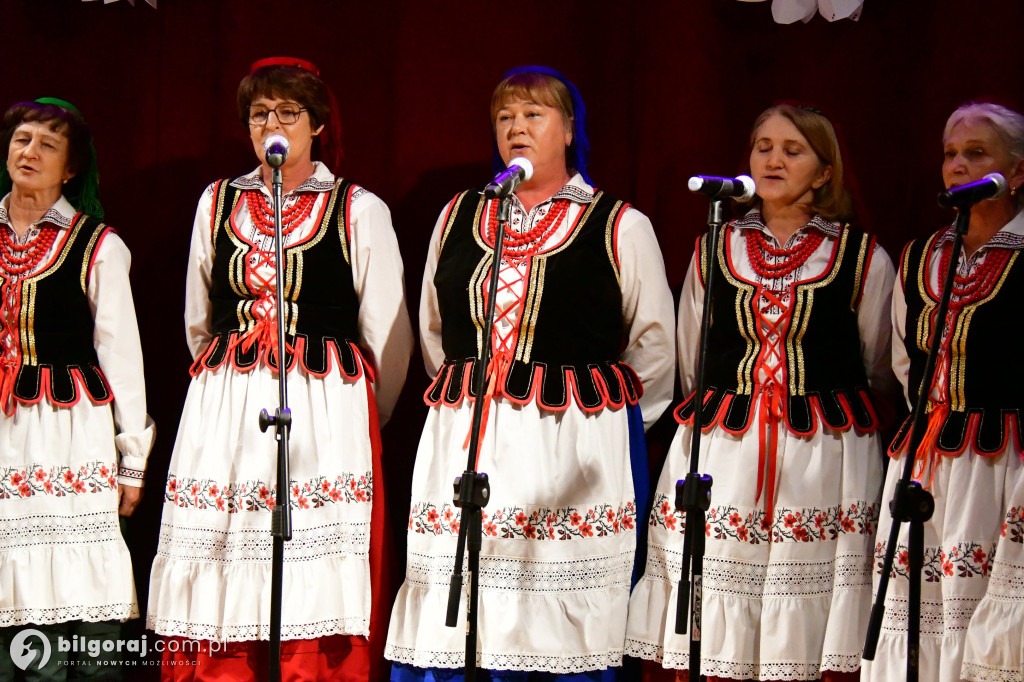 Złota Gwiazda Betlejemska zaświeciła w Obszy. Relacja z IV Konkursu Kolęd