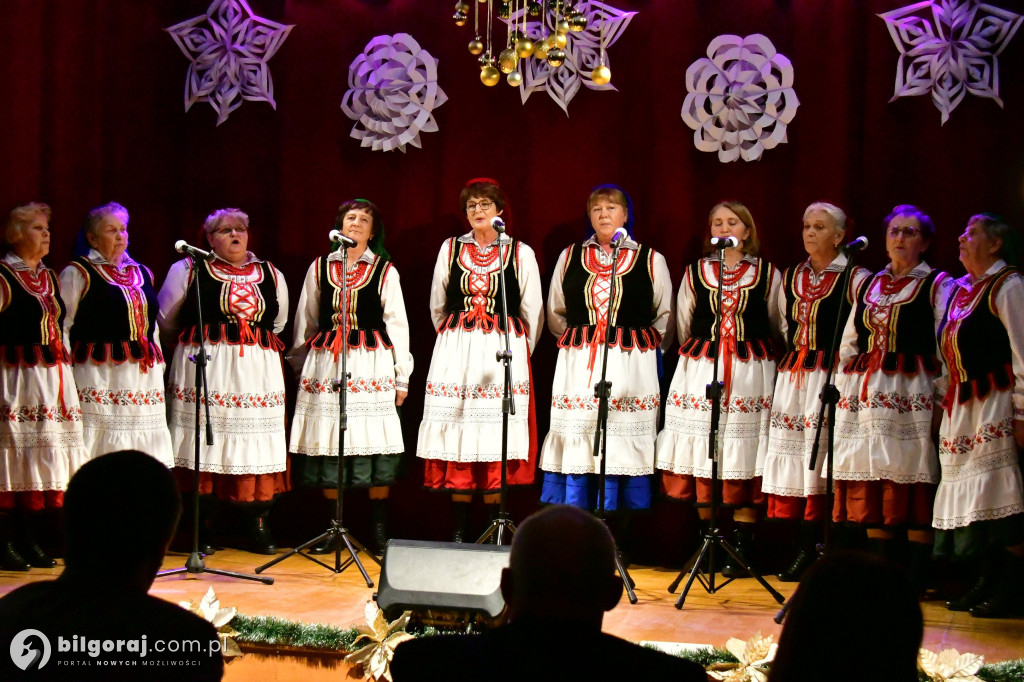 Złota Gwiazda Betlejemska zaświeciła w Obszy. Relacja z IV Konkursu Kolęd