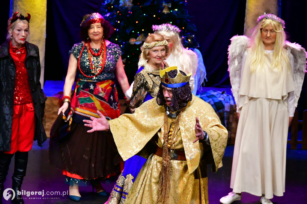 Herody na scenie Biłgorajskiego Centrum Kultury i kolędowanie z seniorami