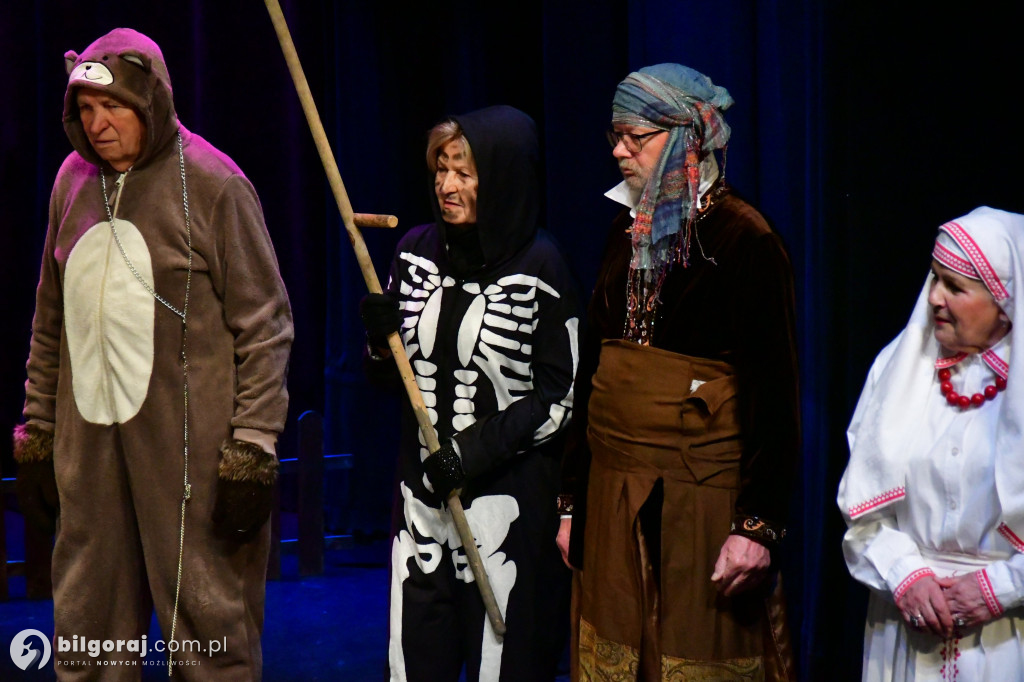 Herody na scenie Biłgorajskiego Centrum Kultury i kolędowanie z seniorami