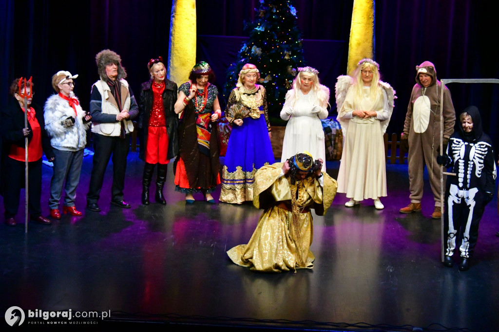 Herody na scenie Biłgorajskiego Centrum Kultury i kolędowanie z seniorami