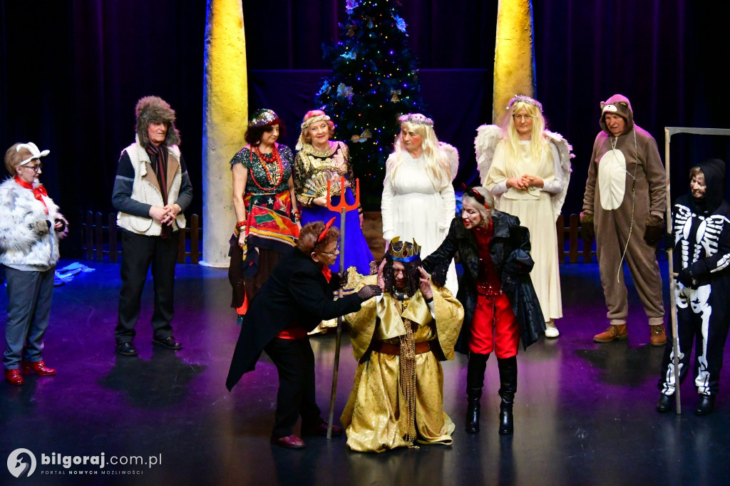 Herody na scenie Biłgorajskiego Centrum Kultury i kolędowanie z seniorami
