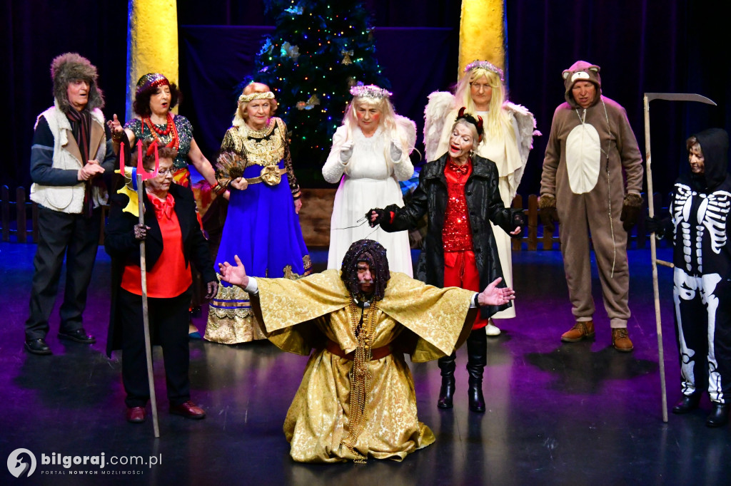 Herody na scenie Biłgorajskiego Centrum Kultury i kolędowanie z seniorami
