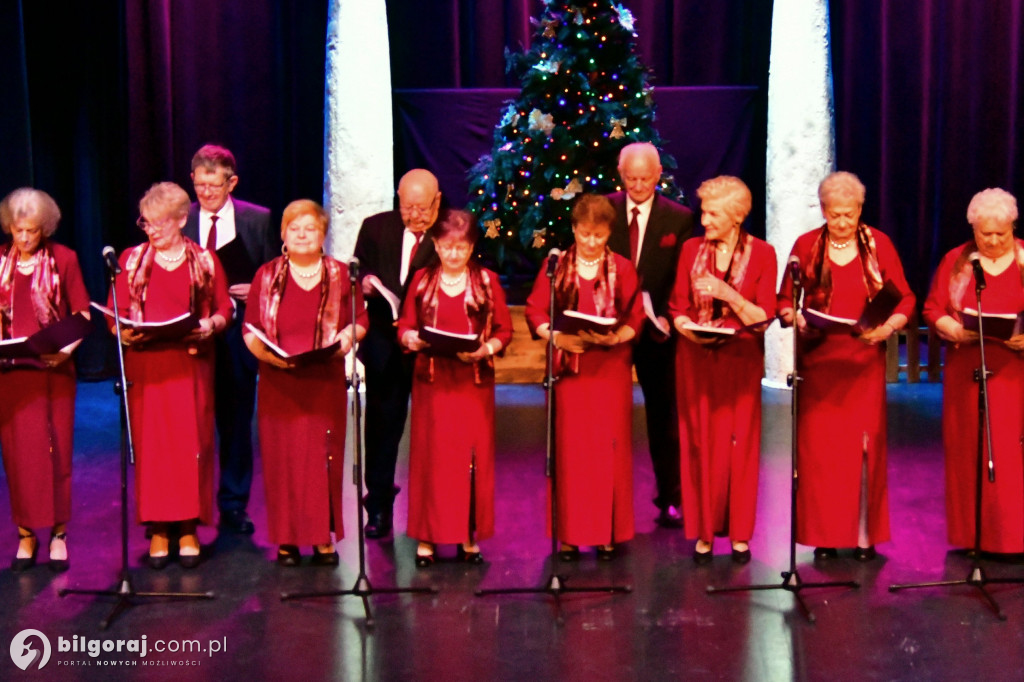 Herody na scenie Biłgorajskiego Centrum Kultury i kolędowanie z seniorami