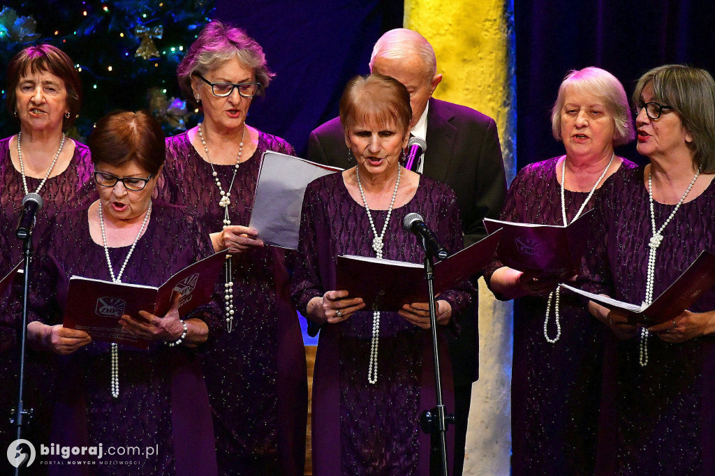 Herody na scenie Biłgorajskiego Centrum Kultury i kolędowanie z seniorami