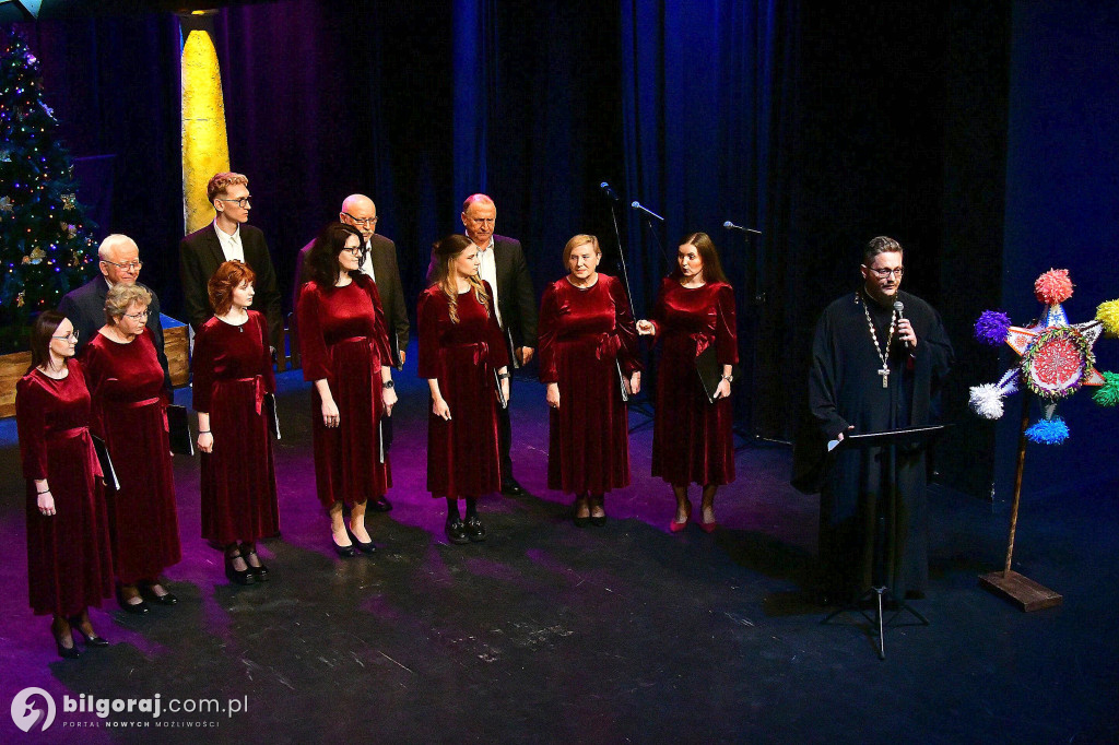 Herody na scenie Biłgorajskiego Centrum Kultury i kolędowanie z seniorami
