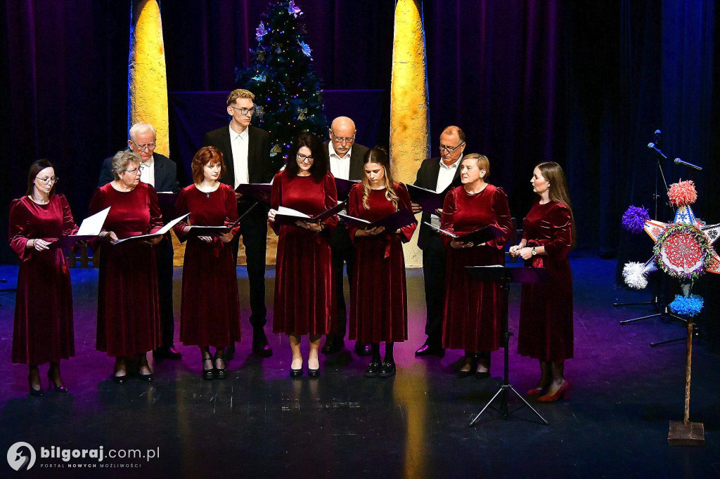 Herody na scenie Biłgorajskiego Centrum Kultury i kolędowanie z seniorami