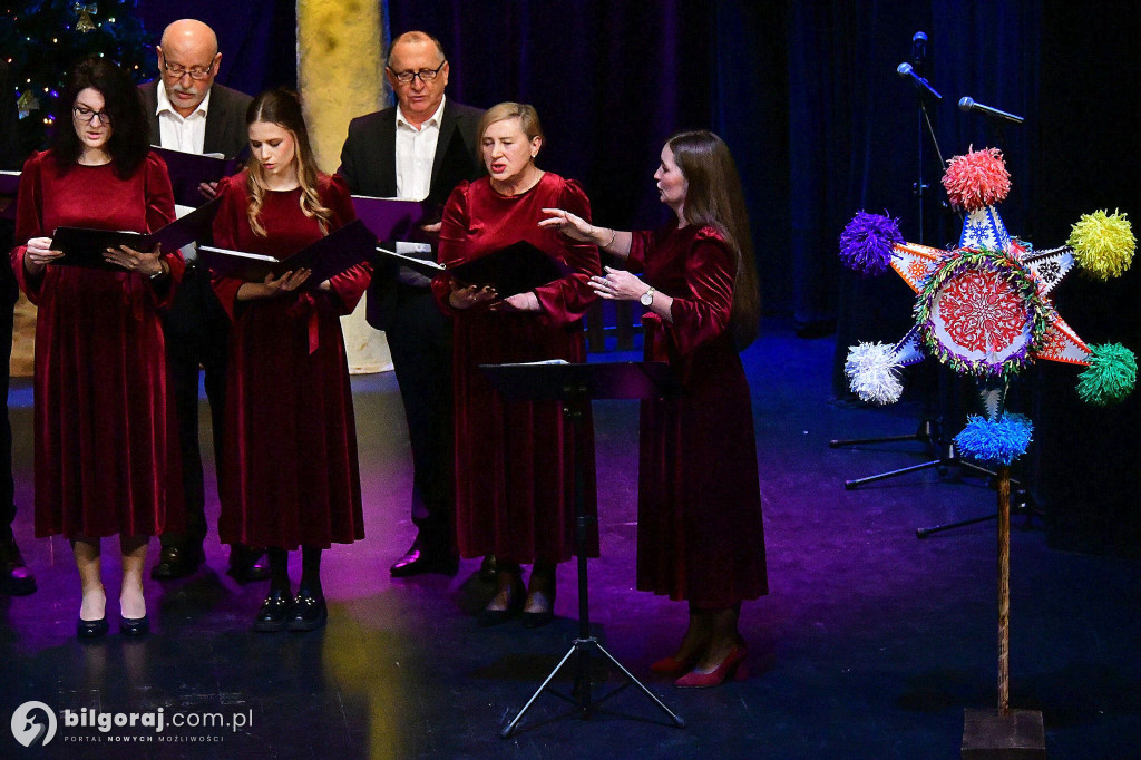 Herody na scenie Biłgorajskiego Centrum Kultury i kolędowanie z seniorami
