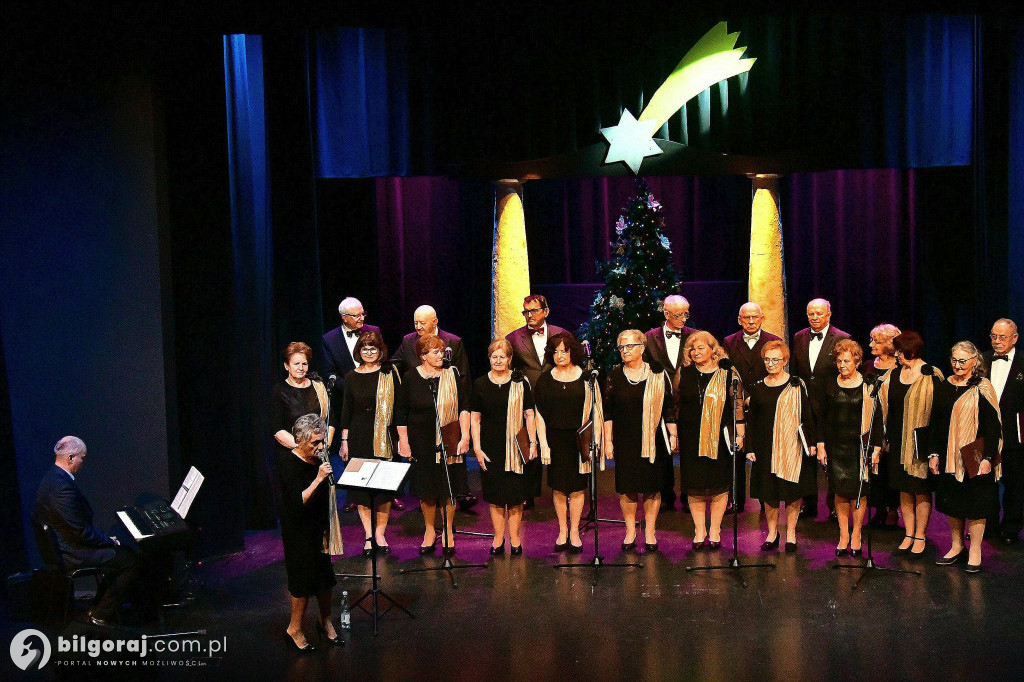 Herody na scenie Biłgorajskiego Centrum Kultury i kolędowanie z seniorami