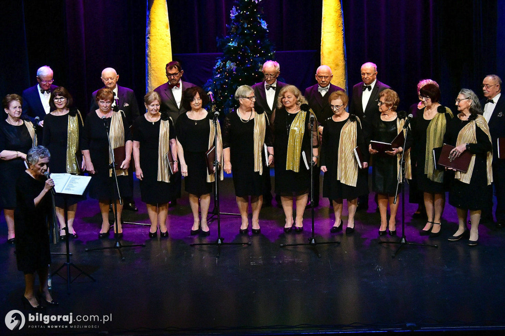 Herody na scenie Biłgorajskiego Centrum Kultury i kolędowanie z seniorami