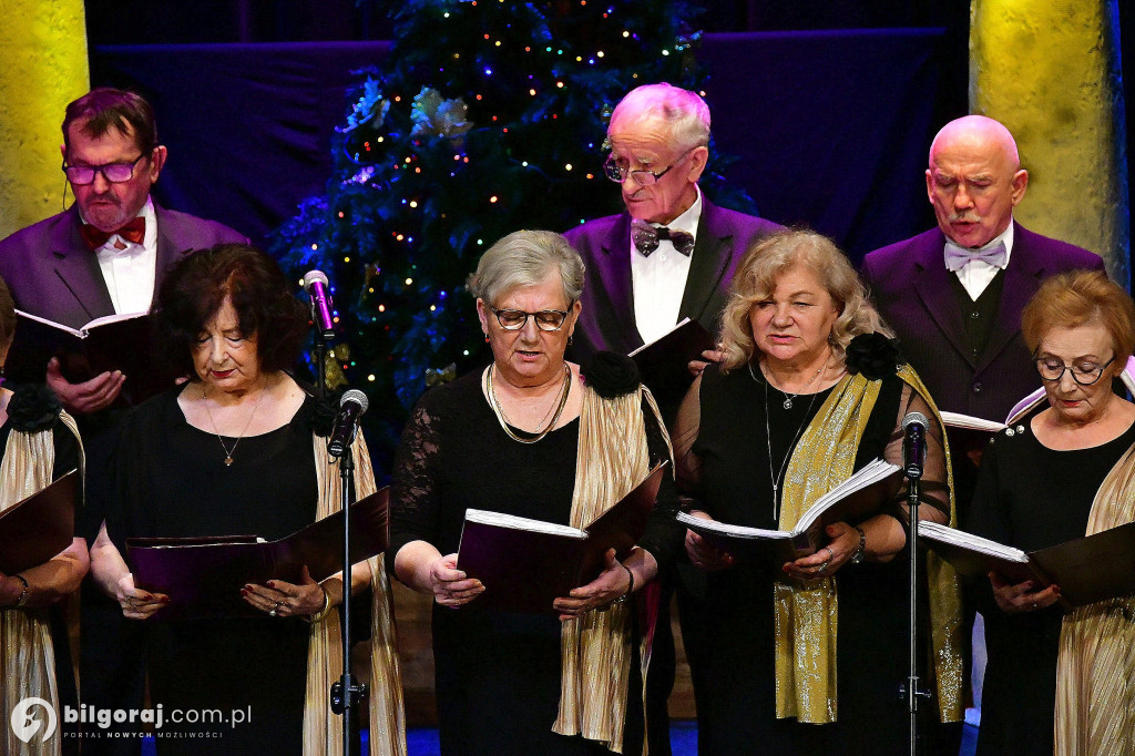 Herody na scenie Biłgorajskiego Centrum Kultury i kolędowanie z seniorami