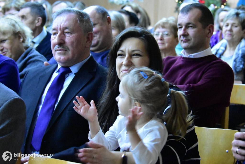 Noworoczne kolędowanie i teatr w Gromadzie w gminie Biłgoraj