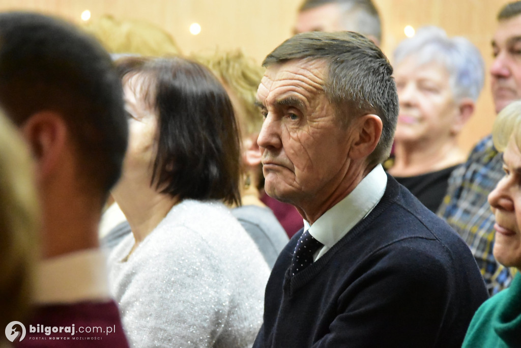 Noworoczne kolędowanie i teatr w Gromadzie w gminie Biłgoraj