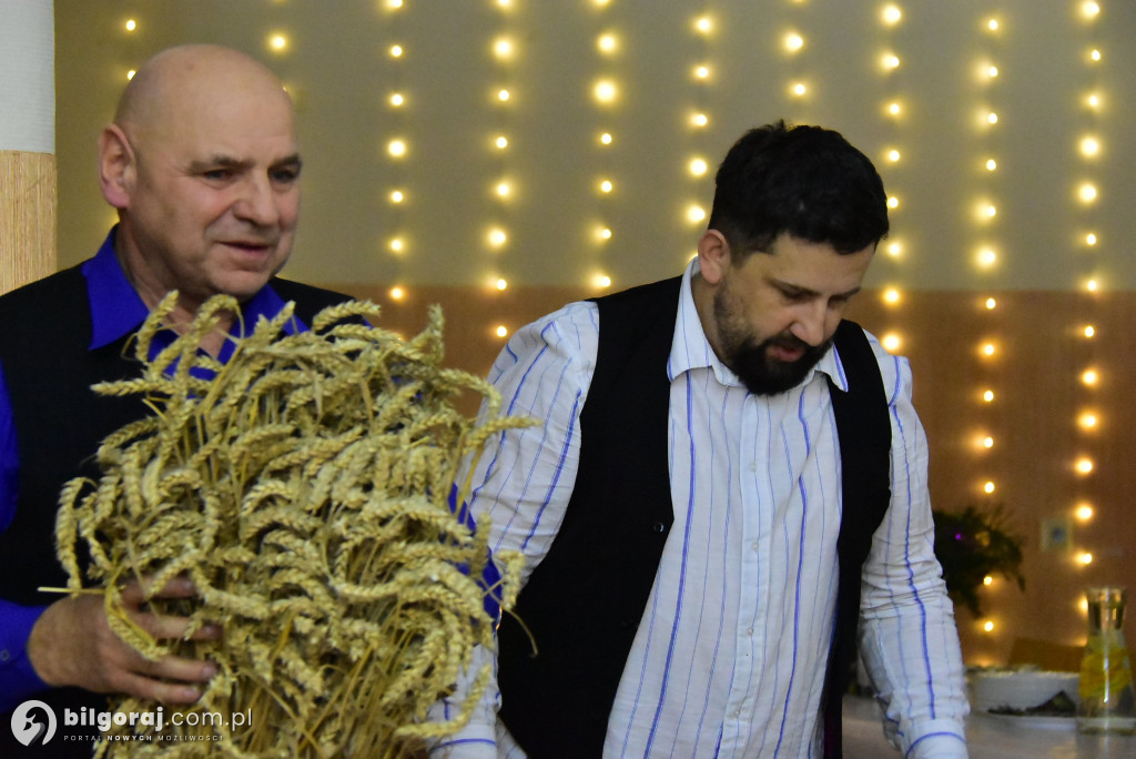 Noworoczne kolędowanie i teatr w Gromadzie w gminie Biłgoraj