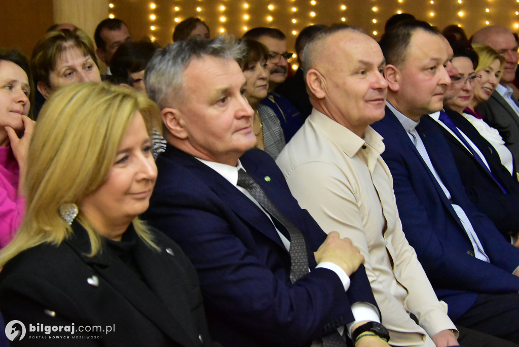 Noworoczne kolędowanie i teatr w Gromadzie w gminie Biłgoraj