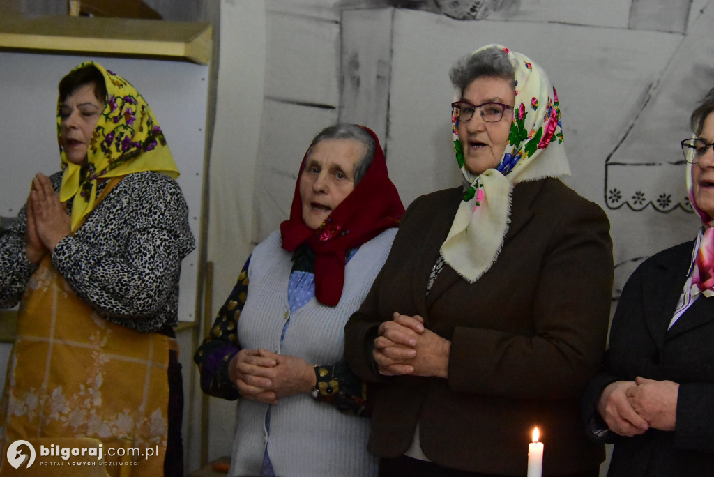 Noworoczne kolędowanie i teatr w Gromadzie w gminie Biłgoraj