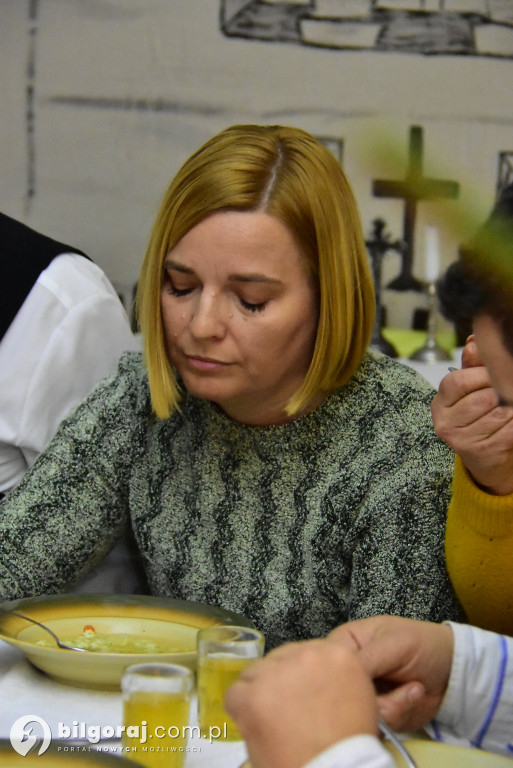 Noworoczne kolędowanie i teatr w Gromadzie w gminie Biłgoraj