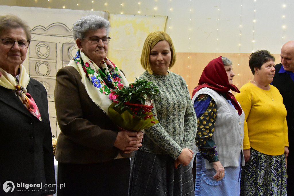 Noworoczne kolędowanie i teatr w Gromadzie w gminie Biłgoraj