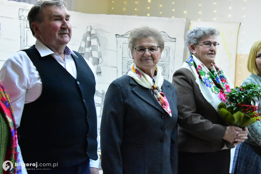 Noworoczne kolędowanie i teatr w Gromadzie w gminie Biłgoraj