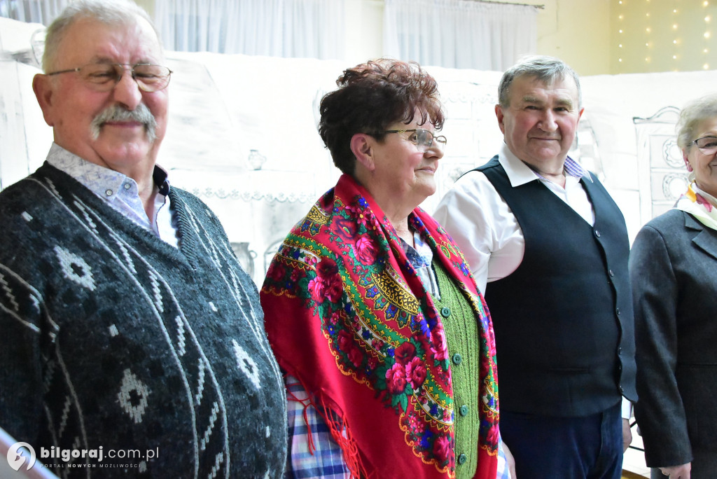 Noworoczne kolędowanie i teatr w Gromadzie w gminie Biłgoraj