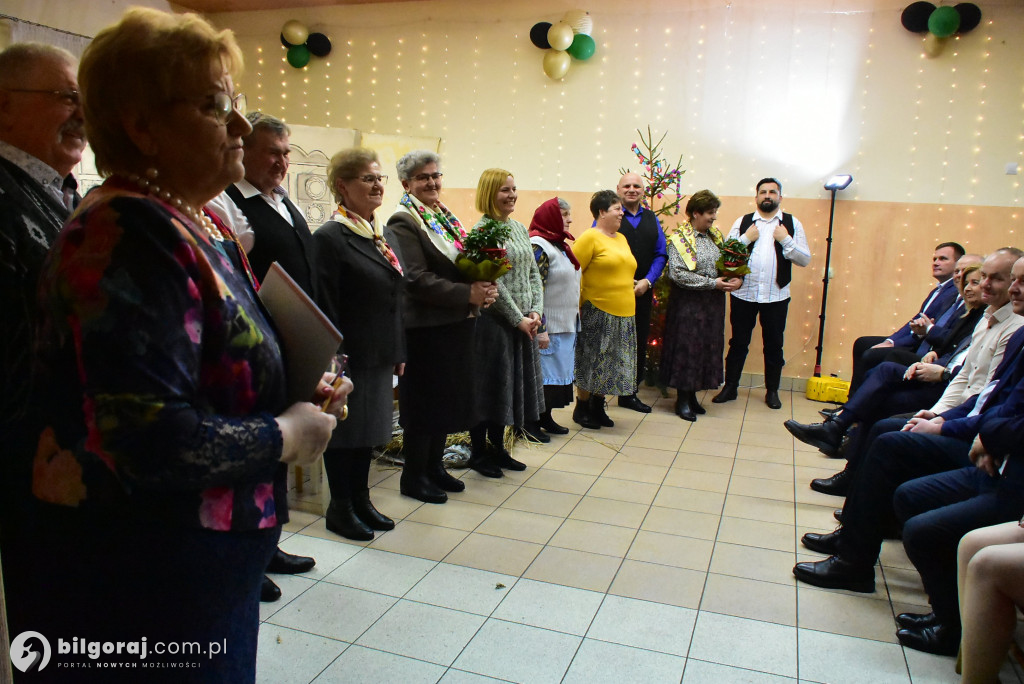 Noworoczne kolędowanie i teatr w Gromadzie w gminie Biłgoraj