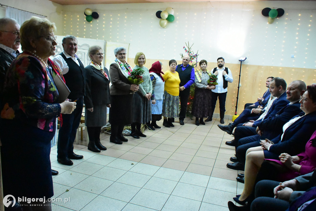 Noworoczne kolędowanie i teatr w Gromadzie w gminie Biłgoraj