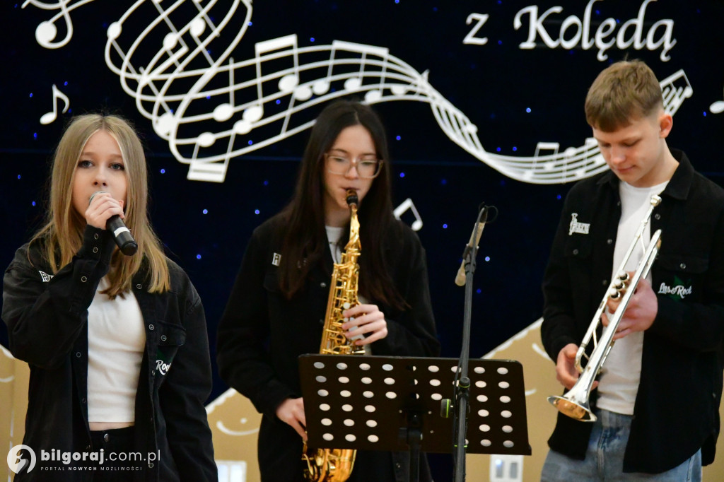 W Stanisławowie kolędują i pomagają