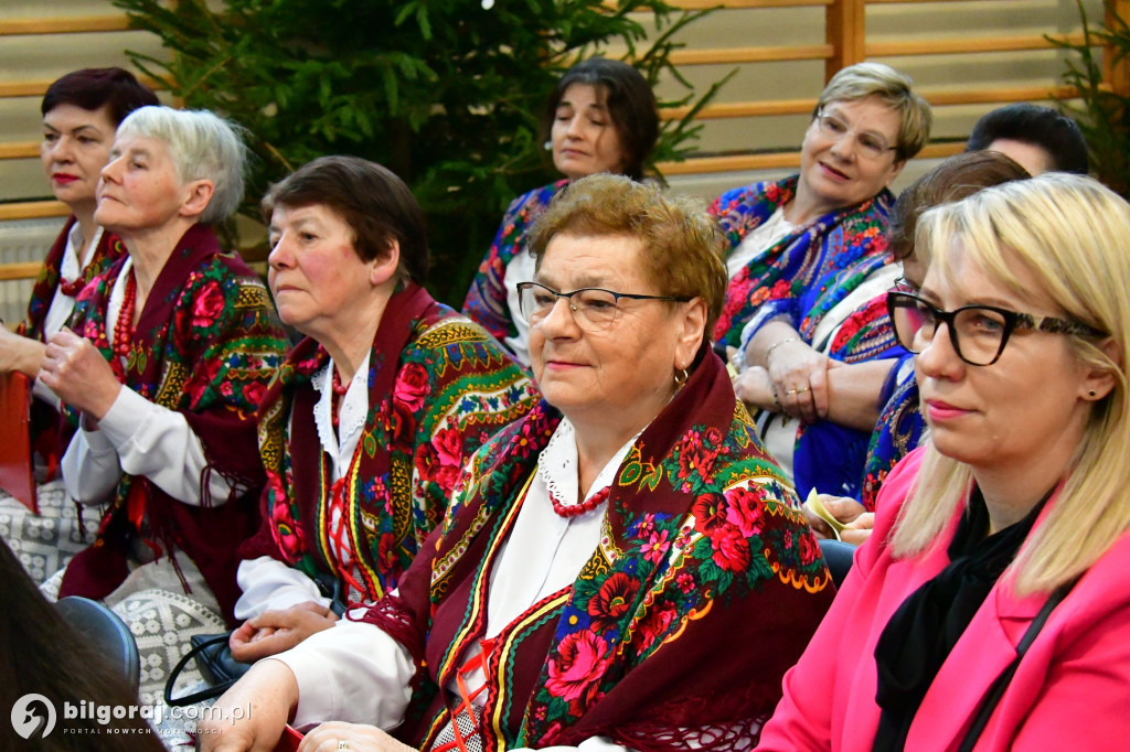 W Stanisławowie kolędują i pomagają