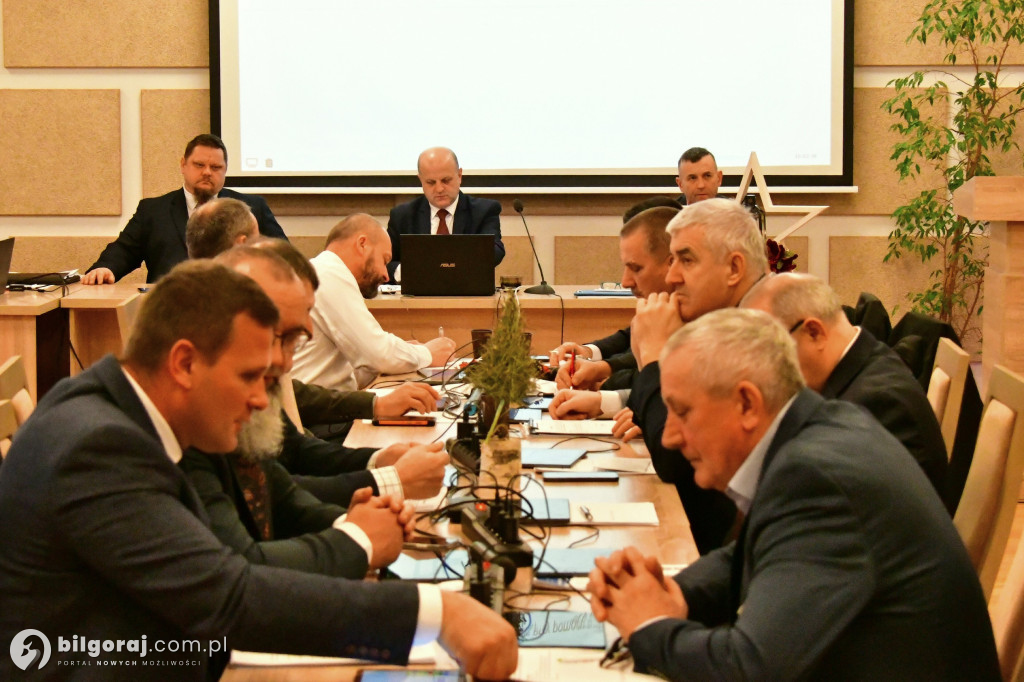 Gmina Biłgoraj jak wspólna łódź. Spotkanie opłatkowe w Urzędzie Gminy