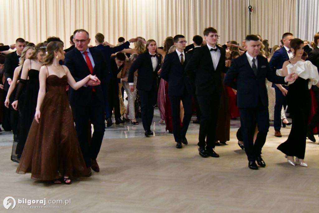 Poloneza czas zacząć! Studniówka biłgorajskiej Budowlanki