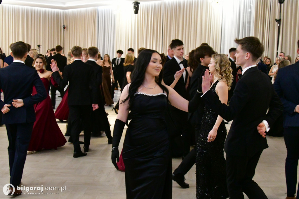 Poloneza czas zacząć! Studniówka biłgorajskiej Budowlanki